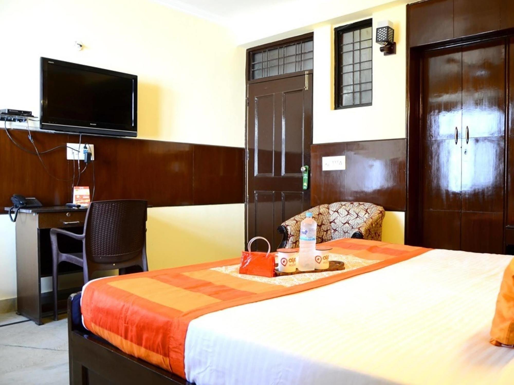Hotel Olive & Blue - Govt Approved Hotel Near Delhi Airport Нью-Дели Экстерьер фото